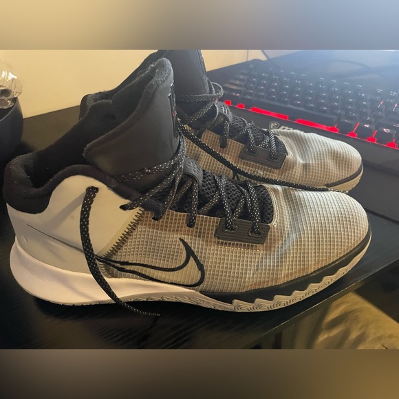 Never been used show no box - Picture 1 of 4